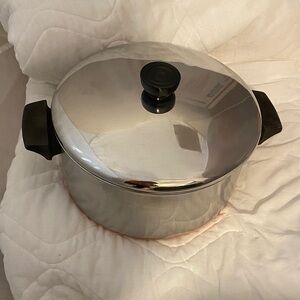 Rever Ware 4 1/2 QT Stainless Steel Stock Pot with Black Handles